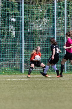 Bild 40 - B-Juniorinnen Pokalfinale SV Henstedt Ulzburg - SG Holstein Sued : 2:0